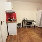 Apartament Ymmo 93500 *